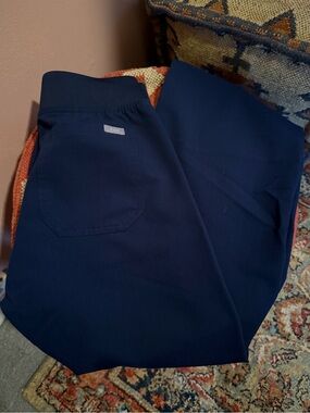 Figs Men’s Navy Jogger Sweatpants
